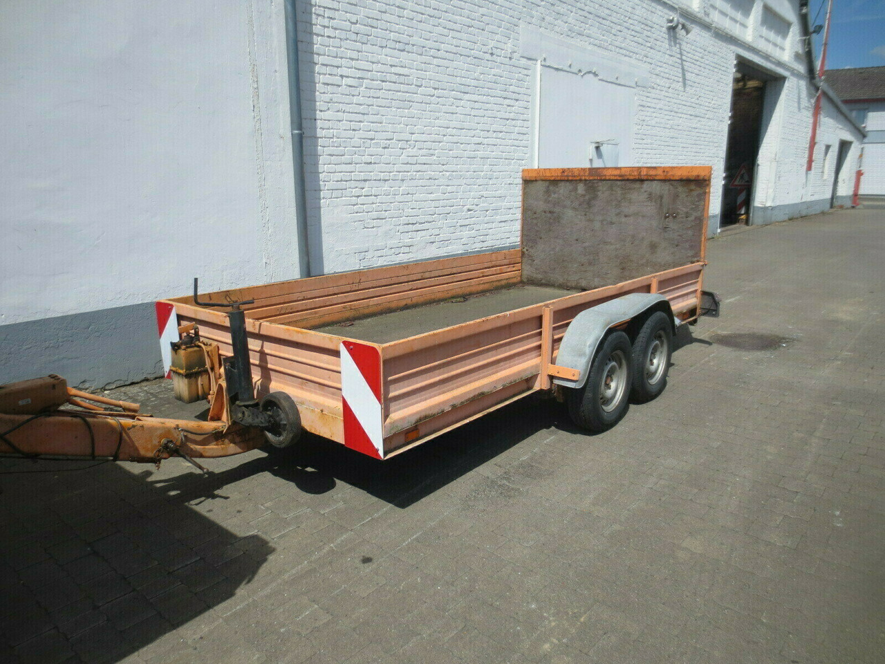 TTS-3,5 mit Auffahrrampe TTS-3,5 mit Auffahrrampe - Приколка за градежни машини: слика 1 TTS-3,5 mit Auffahrrampe TTS-3,5 mit Auffahrrampe - Приколка за градежни машини: слика 1