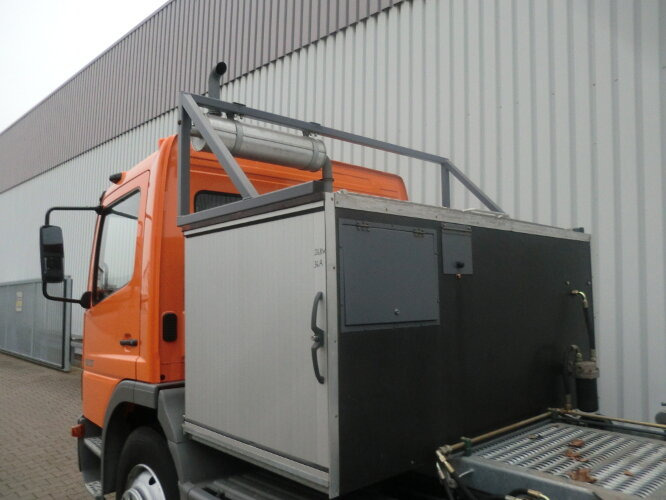 - Tank-Aufbau Tank-Aufbauauf Wunsch mit Separatmotor, Stromgenerator, Hydraulik - Резервоар за складирање: слика 3 - Tank-Aufbau Tank-Aufbauauf Wunsch mit Separatmotor, Stromgenerator, Hydraulik - Резервоар за складирање: слика 3