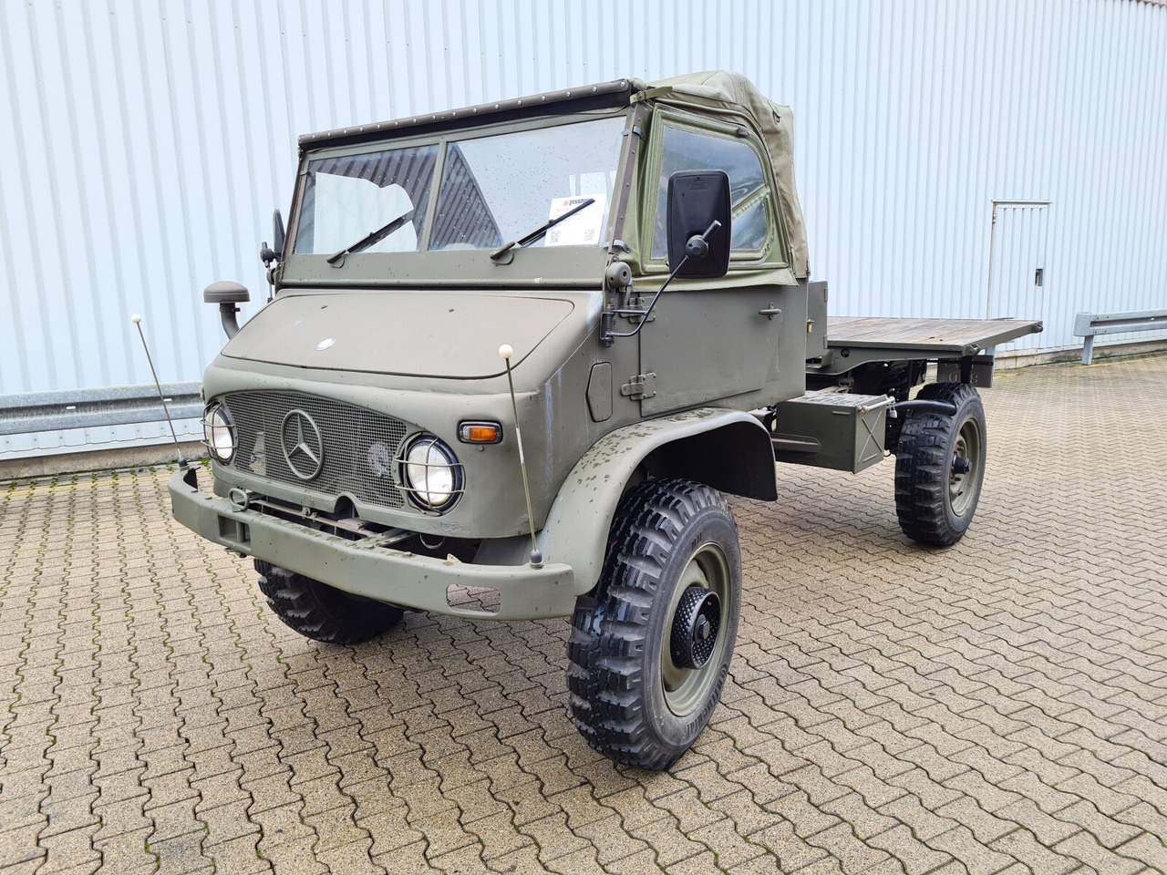Unimog 404 4x4 S Cabrio 404 4x4 S Cabrio, Benziner - Камион со платформа: слика 1 Unimog 404 4x4 S Cabrio 404 4x4 S Cabrio, Benziner - Камион со платформа: слика 1