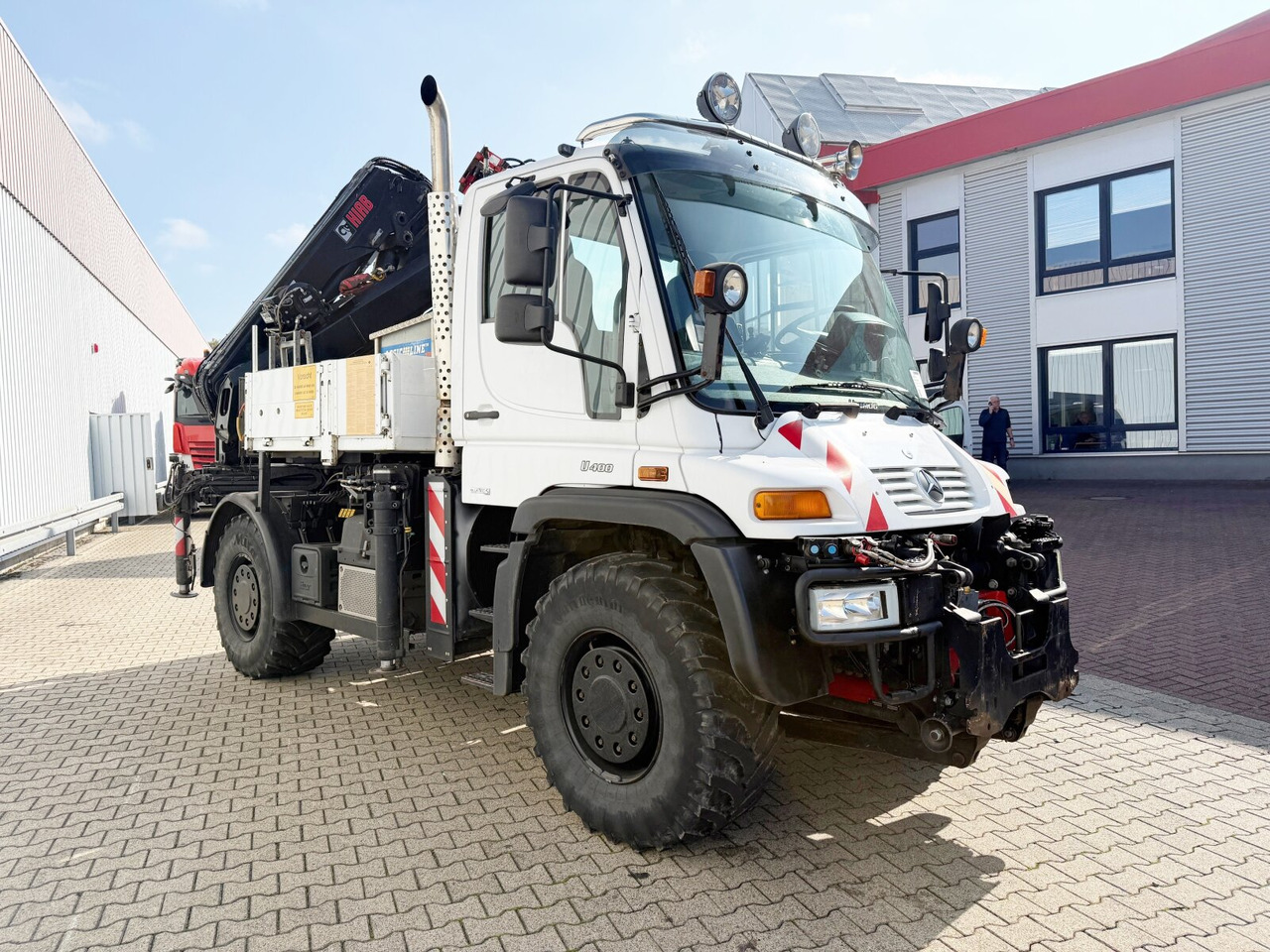 Мобилен кран Unimog U400 4x4 U400 4x4, Frontzapfwelle, Heckkran Hiab XS 144-E4 HiDuo, Seilwinde, Funk: слика 13