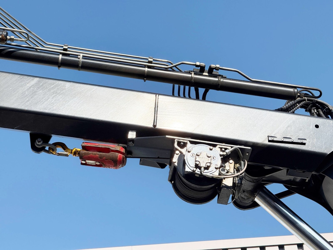 Мобилен кран Unimog U400 4x4 U400 4x4, Frontzapfwelle, Heckkran Hiab XS 144-E4 HiDuo, Seilwinde, Funk: слика 6