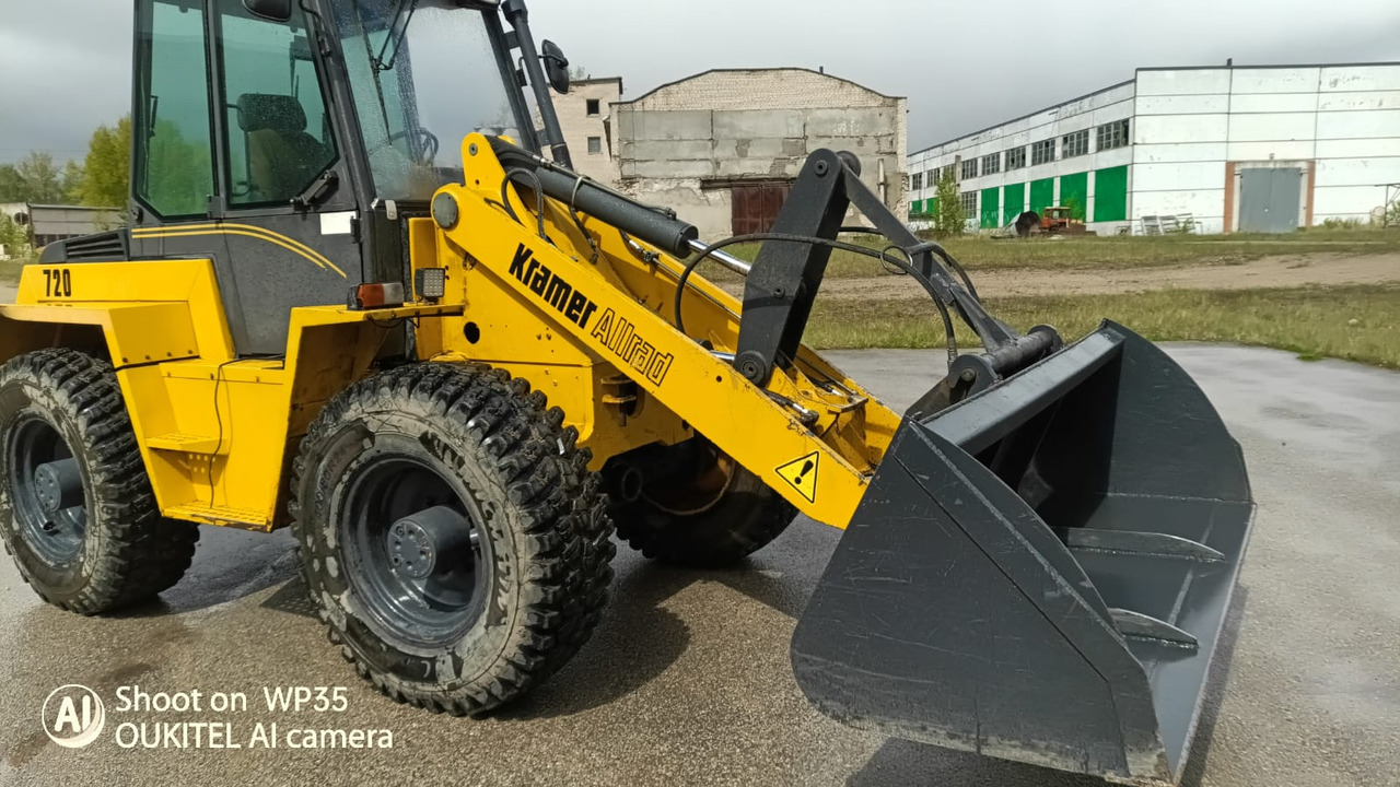 KRAMER Allrad 720 typ 305 - Натоварувач на тркала: слика 2 KRAMER Allrad 720 typ 305 - Натоварувач на тркала: слика 2