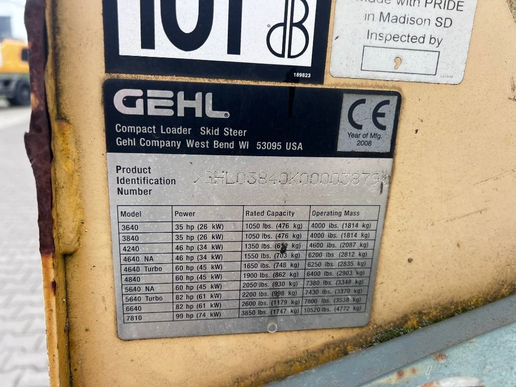 Gehl 3840 E - Компактен натоварувач: слика 5 Gehl 3840 E - Компактен натоварувач: слика 5