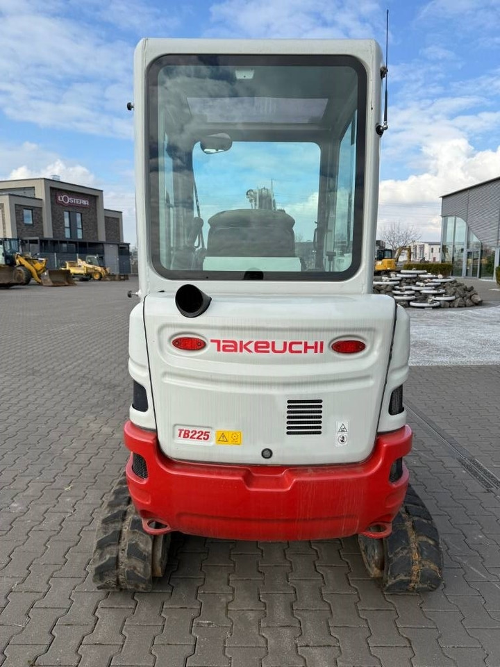 Takeuchi TB 225 V3 - Мини багер: слика 3 Takeuchi TB 225 V3 - Мини багер: слика 3