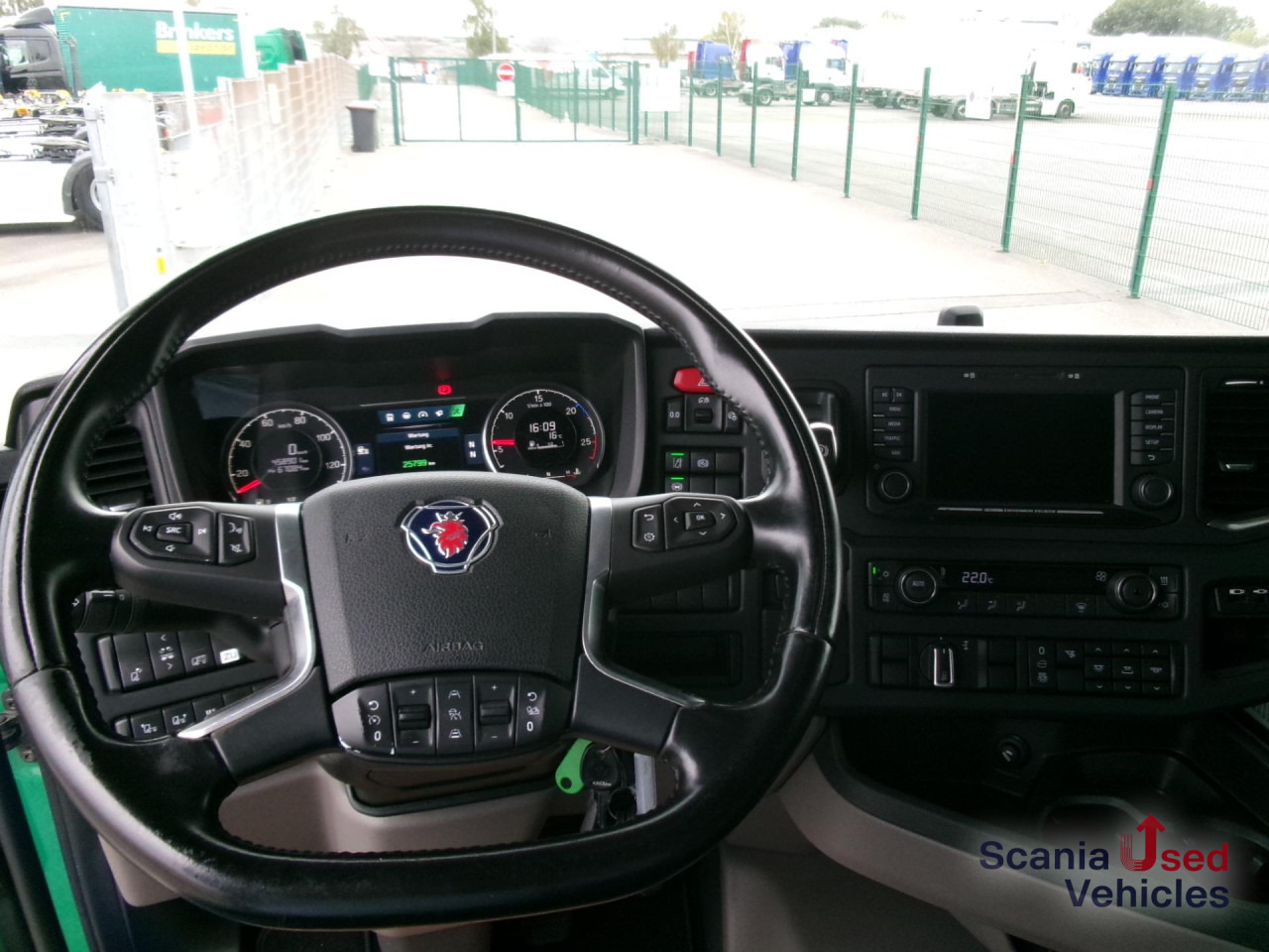 SCANIA R 450 A4x2EB 2 Tanks Standklima TOP!!! - Камион влекач: слика 2 SCANIA R 450 A4x2EB 2 Tanks Standklima TOP!!! - Камион влекач: слика 2