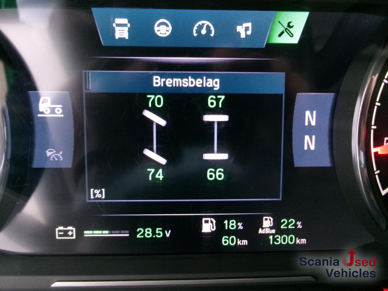 SCANIA R 450 A4x2EB 2 Tanks Standklima TOP!!! - Камион влекач: слика 4 SCANIA R 450 A4x2EB 2 Tanks Standklima TOP!!! - Камион влекач: слика 4