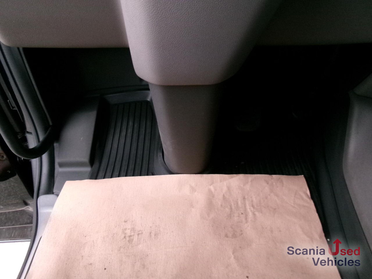 SCANIA R 450 A4x2NA - Камион влекач: слика 4 SCANIA R 450 A4x2NA - Камион влекач: слика 4