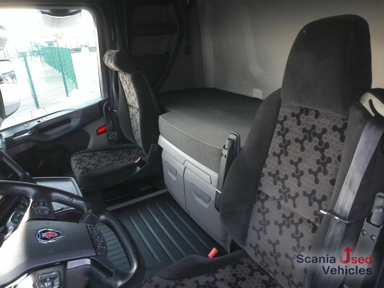 Камион влекач SCANIA R 460 A4x2EB: слика 15