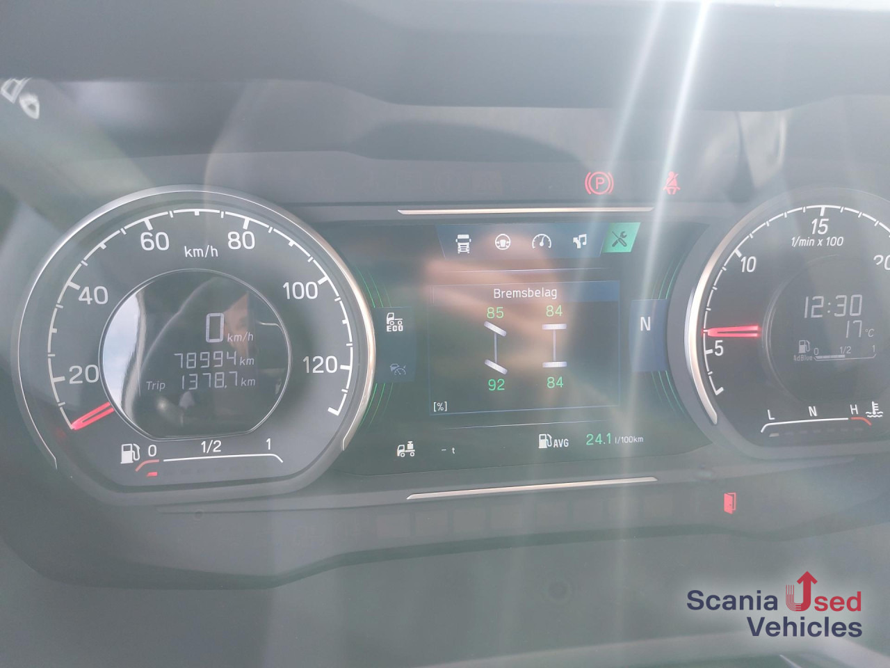 SCANIA R 460 A4x2NA - Kipphydraulik!!! - Камион влекач: слика 5 SCANIA R 460 A4x2NA - Kipphydraulik!!! - Камион влекач: слика 5