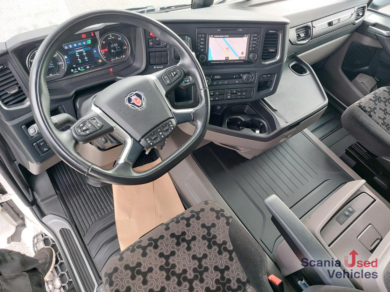 SCANIA R 460 A4x2NA, SUPER, NAVI, Standklima - Камион влекач: слика 5 SCANIA R 460 A4x2NA, SUPER, NAVI, Standklima - Камион влекач: слика 5
