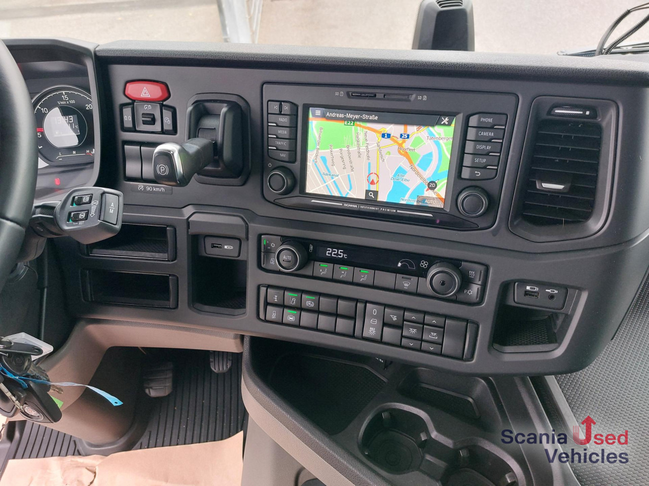 SCANIA R 460 A4x2NA, SUPER, Navi, Standklima - Камион влекач: слика 5 SCANIA R 460 A4x2NA, SUPER, Navi, Standklima - Камион влекач: слика 5