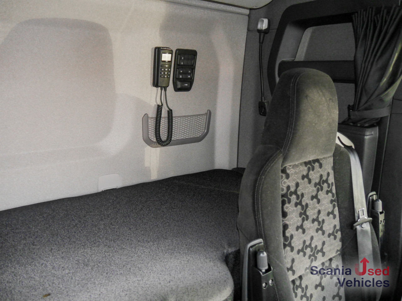 SCANIA R 460 A4x2NA - SUPER / Hydraulik - - Камион влекач: слика 2 SCANIA R 460 A4x2NA - SUPER / Hydraulik - - Камион влекач: слика 2