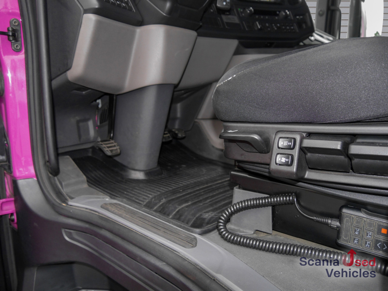 SCANIA R 410 B6x2*4NB - Pritsche / Plane / LBW - - Камион со церада: слика 5 SCANIA R 410 B6x2*4NB - Pritsche / Plane / LBW - - Камион со церада: слика 5