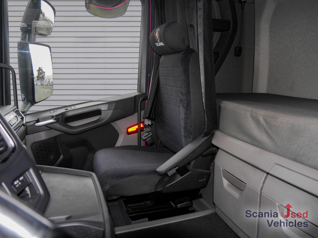 SCANIA R 410 B6x2*4NB - Pritsche / Plane / LBW - - Камион со церада: слика 2 SCANIA R 410 B6x2*4NB - Pritsche / Plane / LBW - - Камион со церада: слика 2