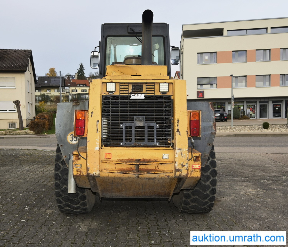 CASE 721 B - Натоварувач на тркала: слика 5 CASE 721 B - Натоварувач на тркала: слика 5