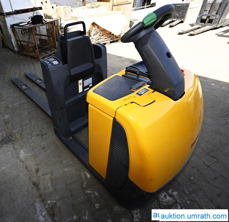 Вилушкар за подигање роба Kommissionierer Jungheinrich ECE 225 mit 72 Betriebsstunden Hubwagen Ameise Elektrohubwagen: слика 1