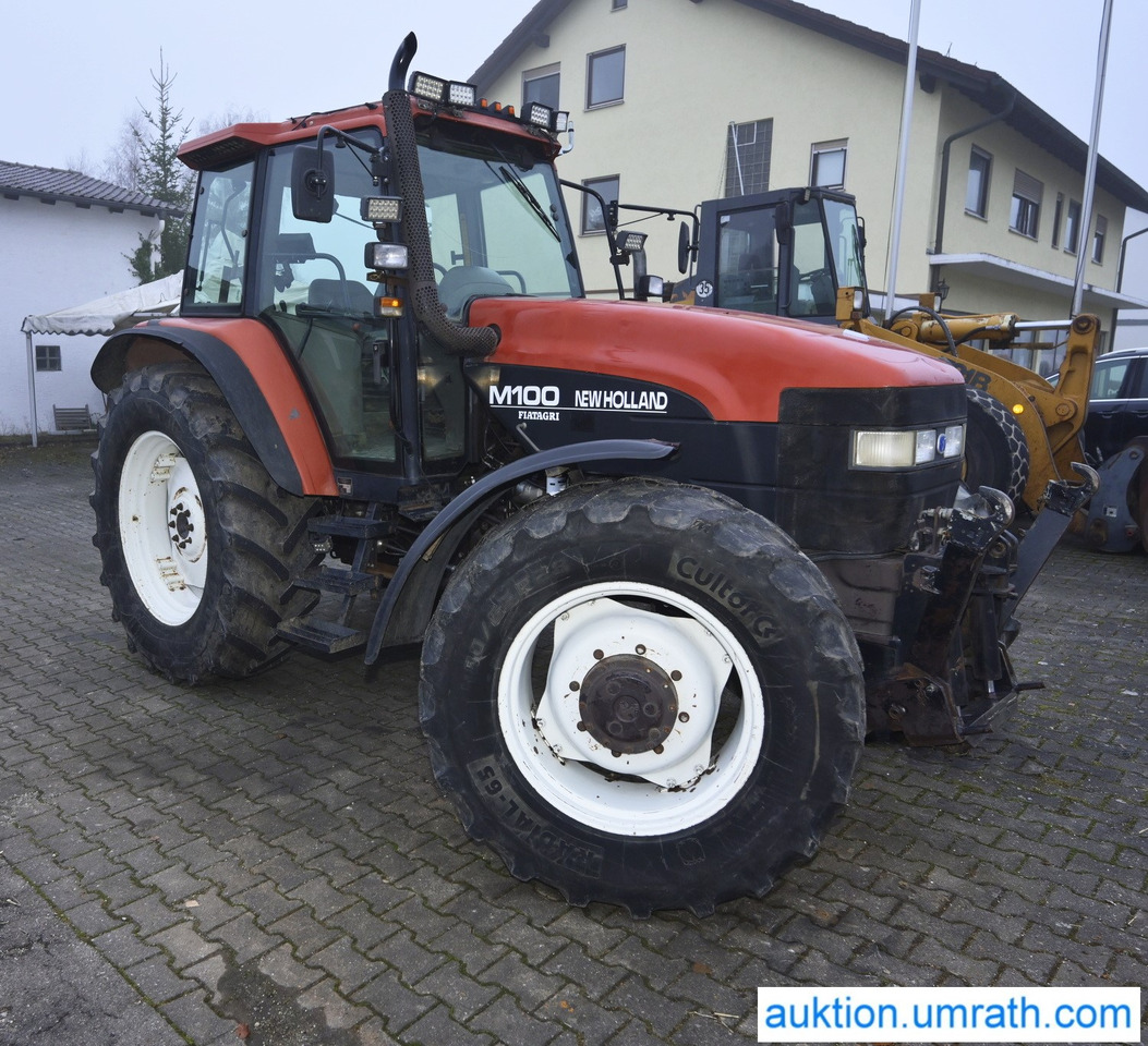NEW HOLLAND M100 4x4 - Трактор: слика 3 NEW HOLLAND M100 4x4 - Трактор: слика 3