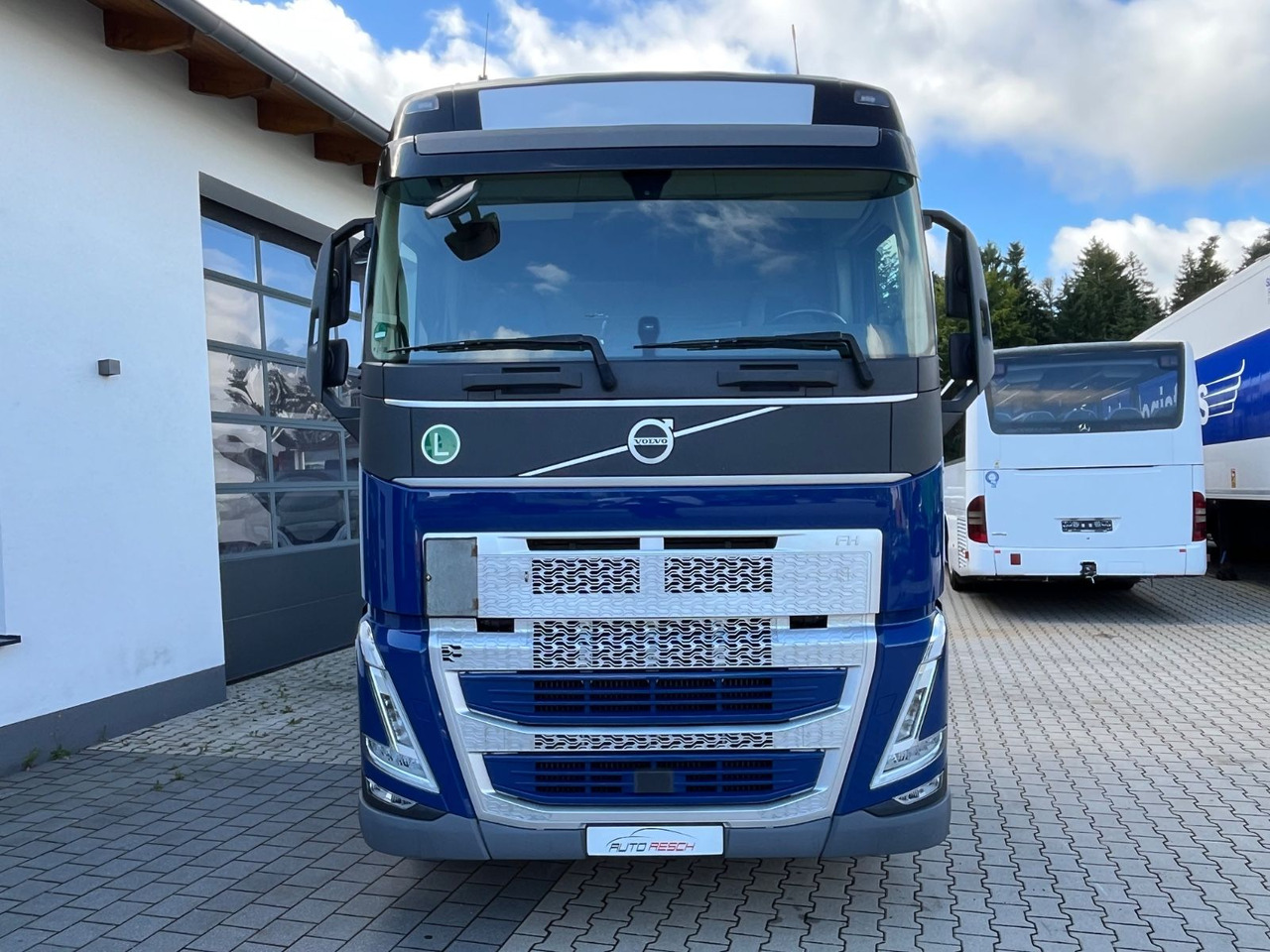 Volvo FH 460 I-SAVE ACC LED neues Modell - Камион влекач: слика 4 Volvo FH 460 I-SAVE ACC LED neues Modell - Камион влекач: слика 4