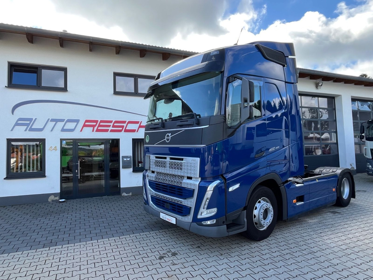 Volvo FH 460 I-SAVE ACC LED neues Modell - Камион влекач: слика 1 Volvo FH 460 I-SAVE ACC LED neues Modell - Камион влекач: слика 1