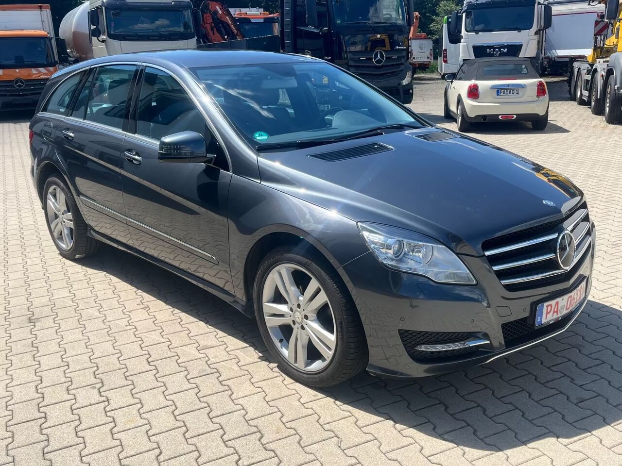 Mercedes-Benz R 350 R R 350 CDI 4Matic Sportpaket - SUV: слика 2 Mercedes-Benz R 350 R R 350 CDI 4Matic Sportpaket - SUV: слика 2