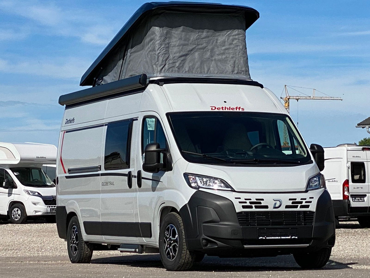 Dethleffs Globetrail 600 DS *2025*Automatik,Aufstelldach - Кампер комбе: слика 1 Dethleffs Globetrail 600 DS *2025*Automatik,Aufstelldach - Кампер комбе: слика 1