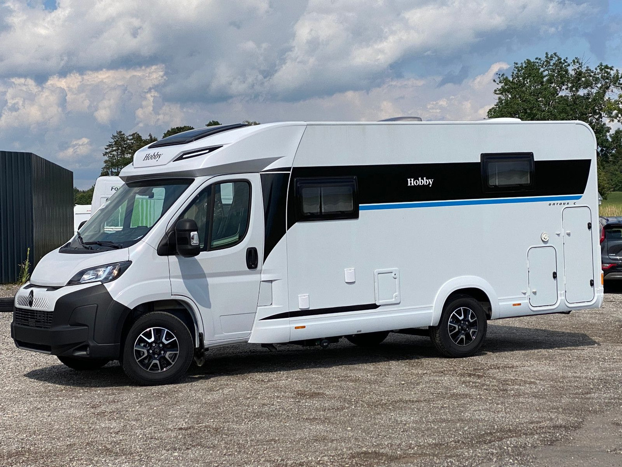 Hobby OnTour C 700 GQ MJ25/MARKISE/RFK/SAFETY-PAKET - Полуинтегриран кампер: слика 3 Hobby OnTour C 700 GQ MJ25/MARKISE/RFK/SAFETY-PAKET - Полуинтегриран кампер: слика 3