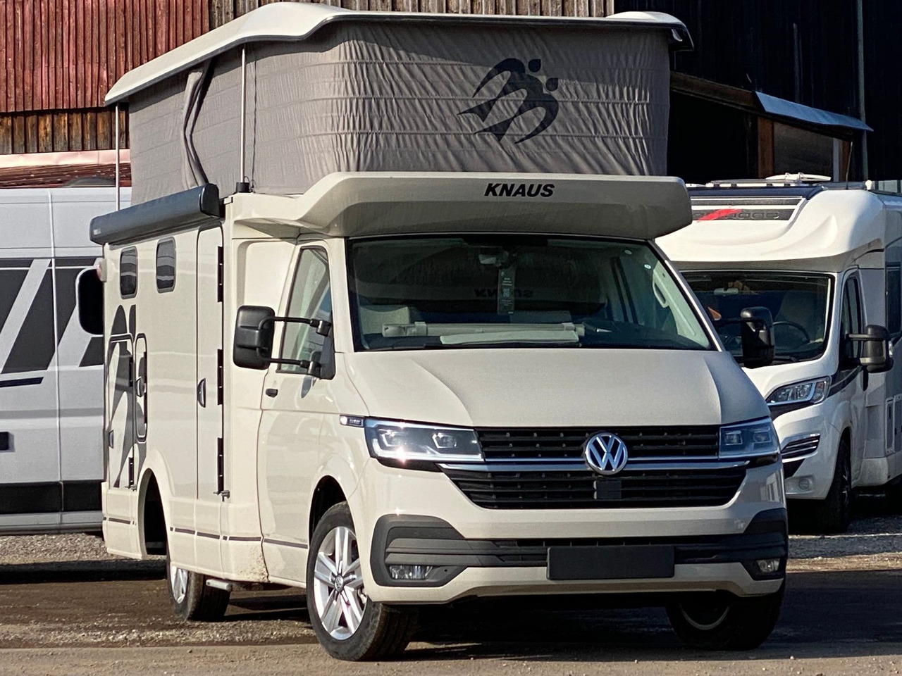 Knaus Tourer CUV 500 MQ CUVISION ohne Slide Bett,AHK - Полуинтегриран кампер: слика 2 Knaus Tourer CUV 500 MQ CUVISION ohne Slide Bett,AHK - Полуинтегриран кампер: слика 2