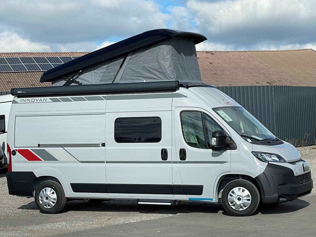 LMC INNOVAN 600 ,ASD, Aufstelldach,26 Modell,Navi - Кампер комбе: слика 4 LMC INNOVAN 600 ,ASD, Aufstelldach,26 Modell,Navi - Кампер комбе: слика 4
