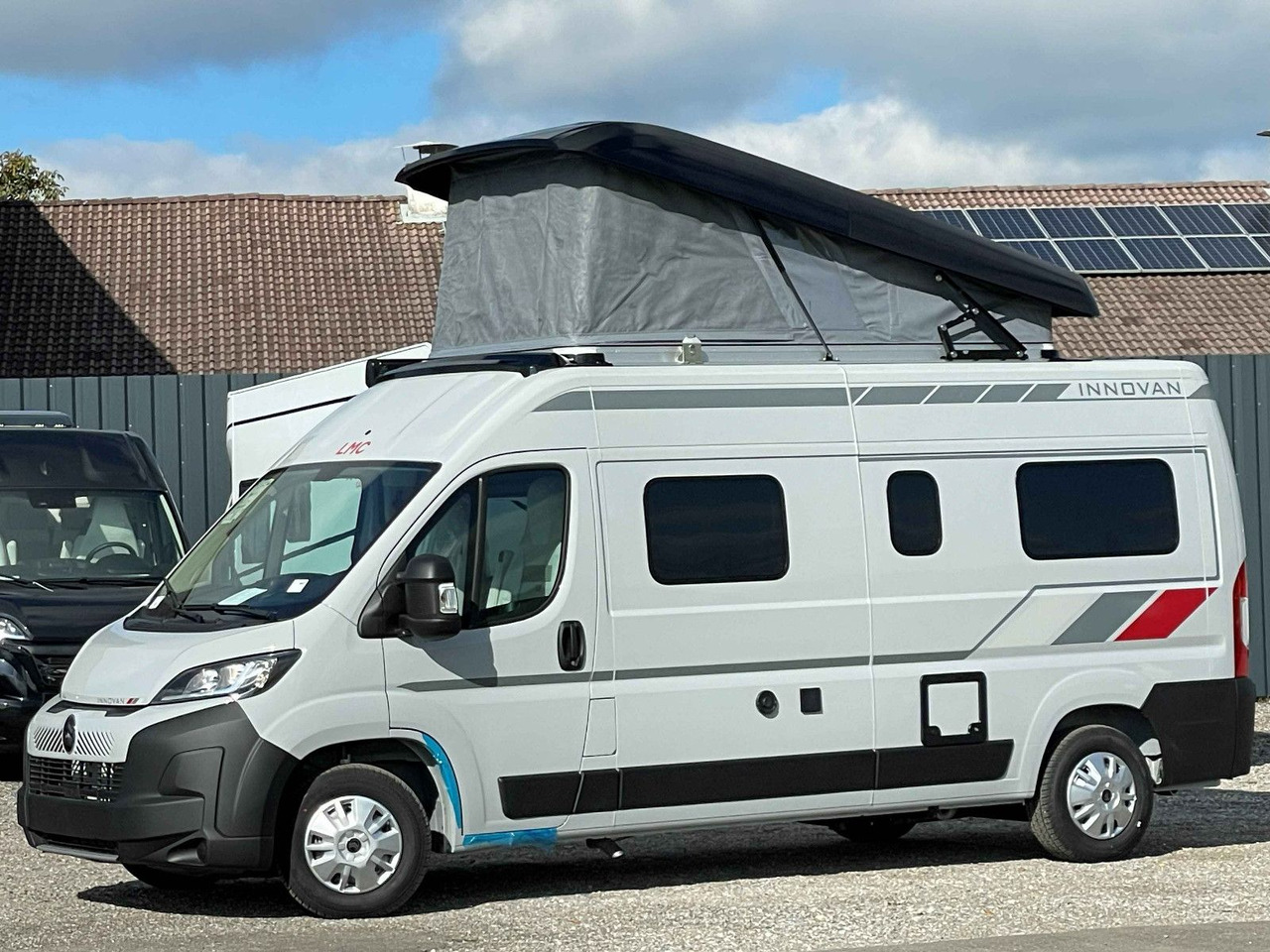 LMC INNOVAN 600 ,ASD, Aufstelldach,26 Modell,Navi - Кампер комбе: слика 5 LMC INNOVAN 600 ,ASD, Aufstelldach,26 Modell,Navi - Кампер комбе: слика 5