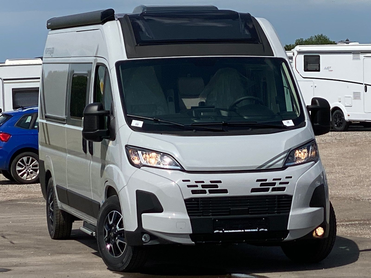 LMC INNOVAN 600 ,Dieselheizung,Modell 25 Skyroof - Кампер комбе: слика 3 LMC INNOVAN 600 ,Dieselheizung,Modell 25 Skyroof - Кампер комбе: слика 3