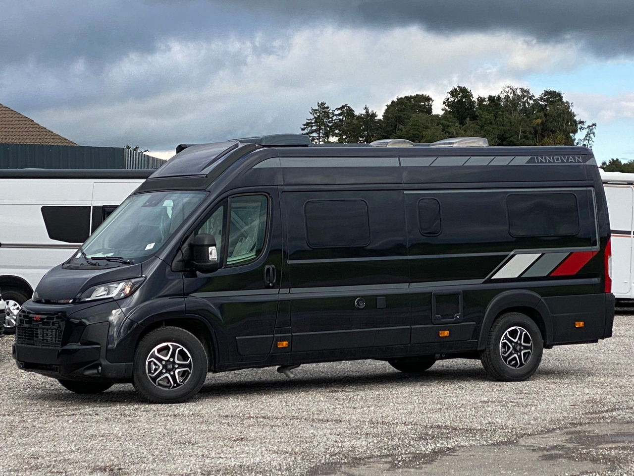 LMC Innovan 640 *2025* Automatik, Chassis Design... - Кампер комбе: слика 4 LMC Innovan 640 *2025* Automatik, Chassis Design... - Кампер комбе: слика 4