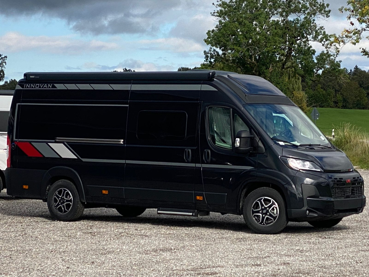 LMC Innovan 640 *2025* Automatik, Chassis Design... - Кампер комбе: слика 2 LMC Innovan 640 *2025* Automatik, Chassis Design... - Кампер комбе: слика 2