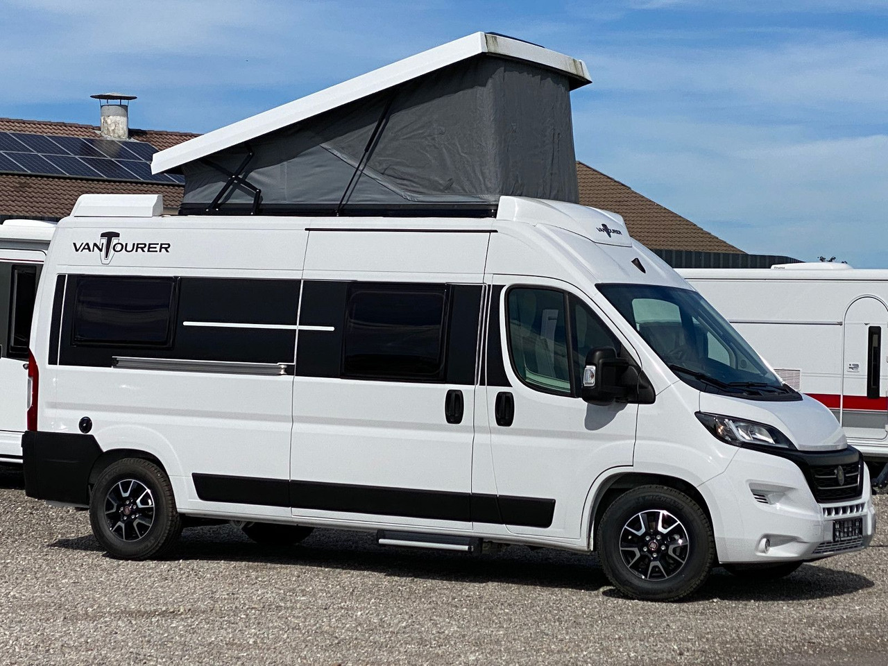 VANTourer 600 D 180PS, mit Aufstelldach,Navi,Markise - Кампер комбе: слика 1 VANTourer 600 D 180PS, mit Aufstelldach,Navi,Markise - Кампер комбе: слика 1