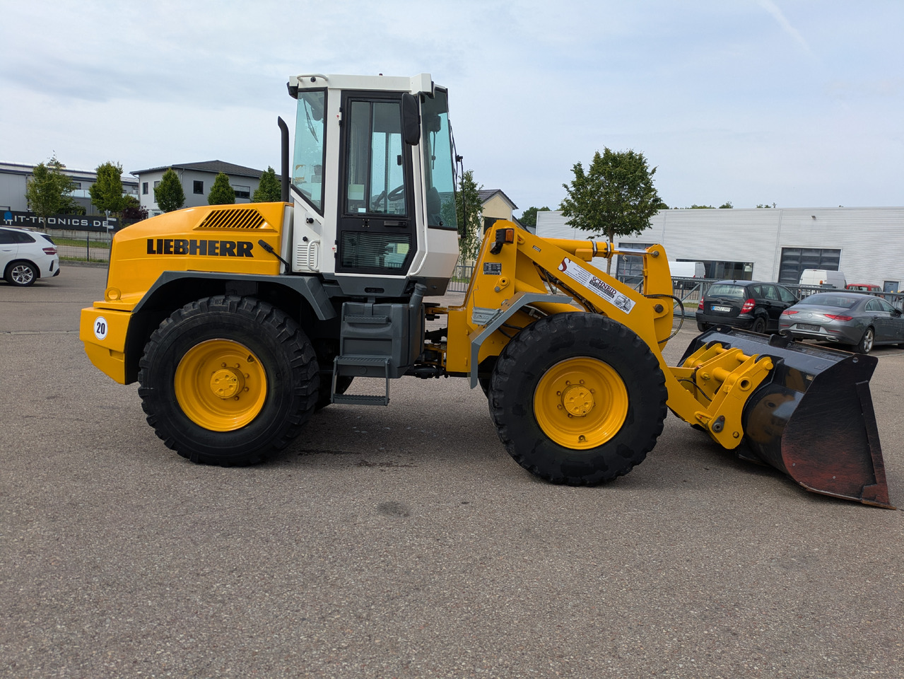 LIEBHERR L514 Radlader Schnellwechsler Schaufel - Натоварувач на тркала: слика 4 LIEBHERR L514 Radlader Schnellwechsler Schaufel - Натоварувач на тркала: слика 4