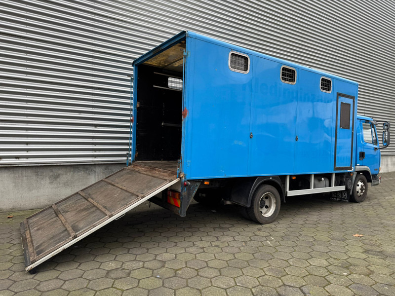 DAF LF45.130 / Horse Truck / 6 Cilinder / Manual Gearbox / Euro 2 / NL Trucks - Камион за добиток: слика 3 DAF LF45.130 / Horse Truck / 6 Cilinder / Manual Gearbox / Euro 2 / NL Trucks - Камион за добиток: слика 3