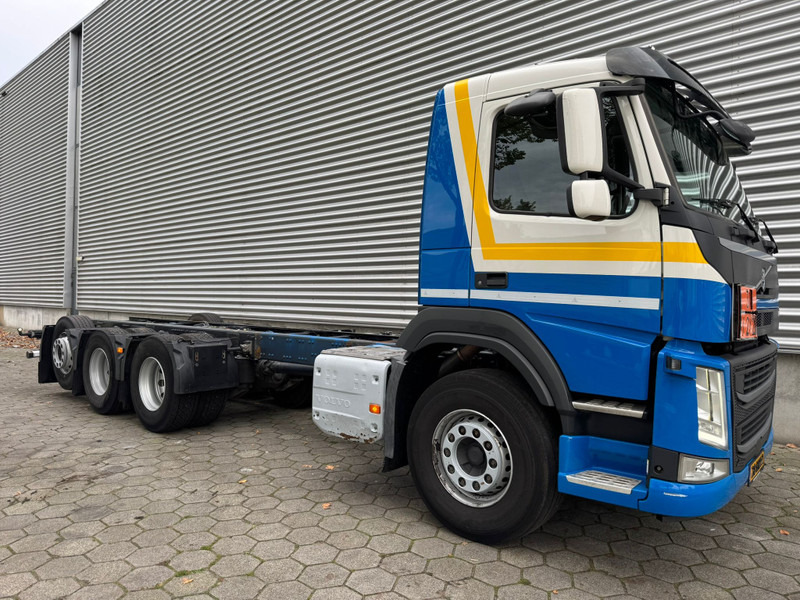 Volvo FM 410 / 8X4 / I-Shift / ADR / Tridem / TUV: 6-2026 / NL Truck - Камион со кабинска шасија: слика 2 Volvo FM 410 / 8X4 / I-Shift / ADR / Tridem / TUV: 6-2026 / NL Truck - Камион со кабинска шасија: слика 2