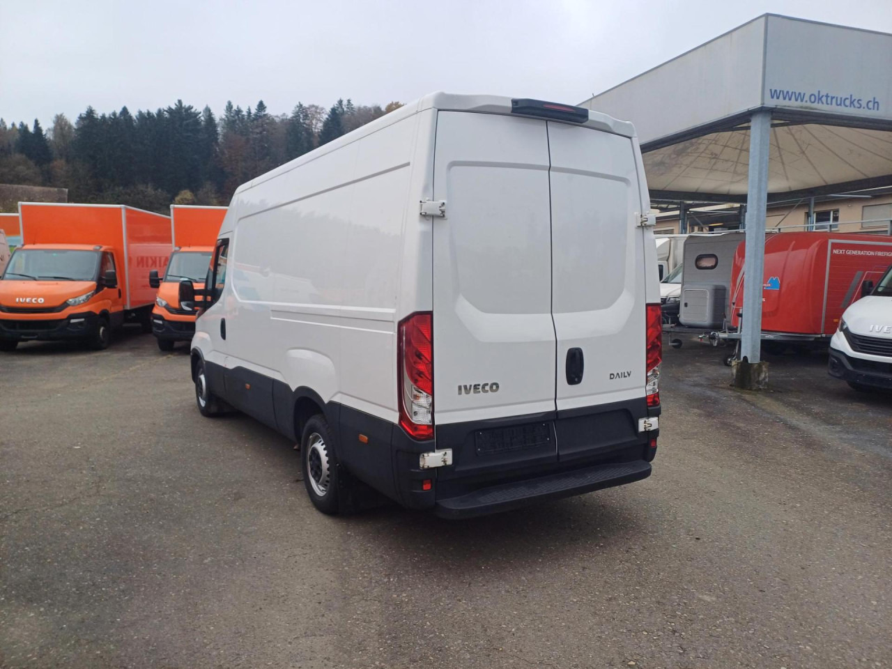 IVECO Daily 35S16V Euro6 Klima ZV - Товарно комбе: слика 5 IVECO Daily 35S16V Euro6 Klima ZV - Товарно комбе: слика 5