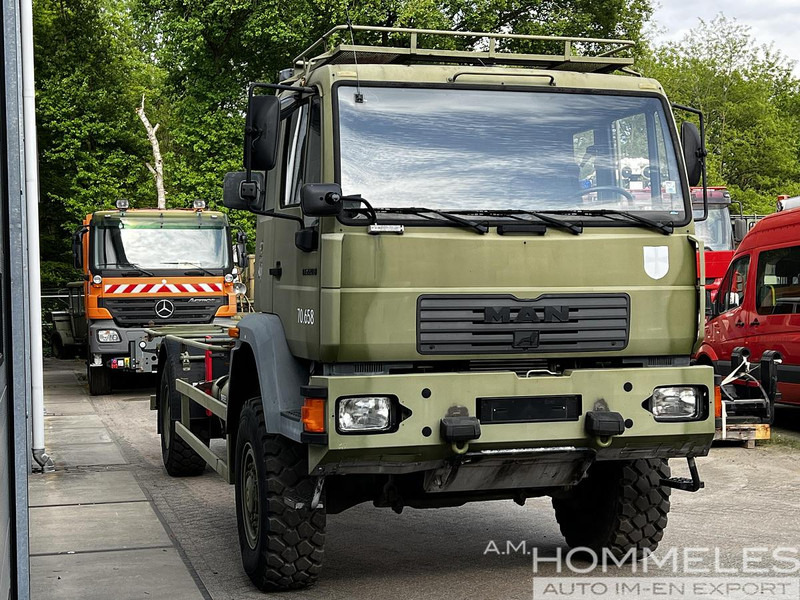 MAN 18.225 LAC 4x4 - Камион: слика 2 MAN 18.225 LAC 4x4 - Камион: слика 2