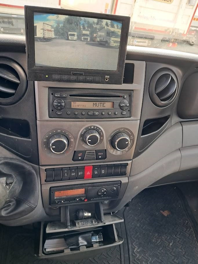 Iveco Daily 70 C17 Doppel 3.0 - Камион со платформа: слика 3 Iveco Daily 70 C17 Doppel 3.0 - Камион со платформа: слика 3