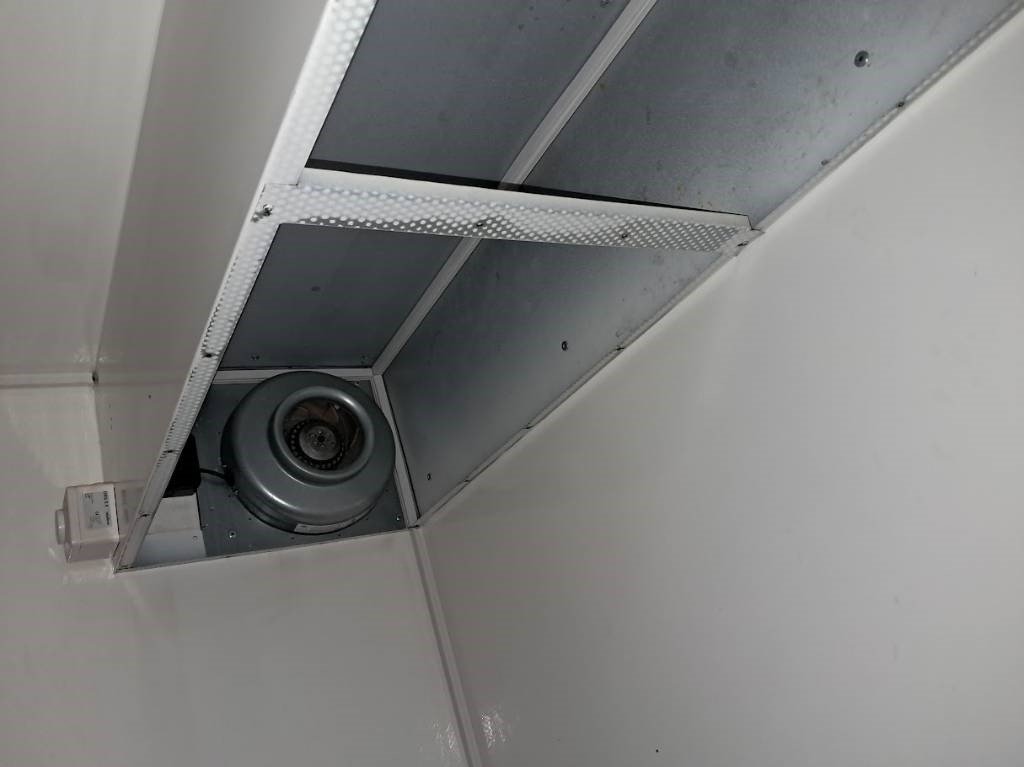 JJ-Trailer MV 3000FB Myyntivaunu - Автомобил приколка: слика 4 JJ-Trailer MV 3000FB Myyntivaunu - Автомобил приколка: слика 4