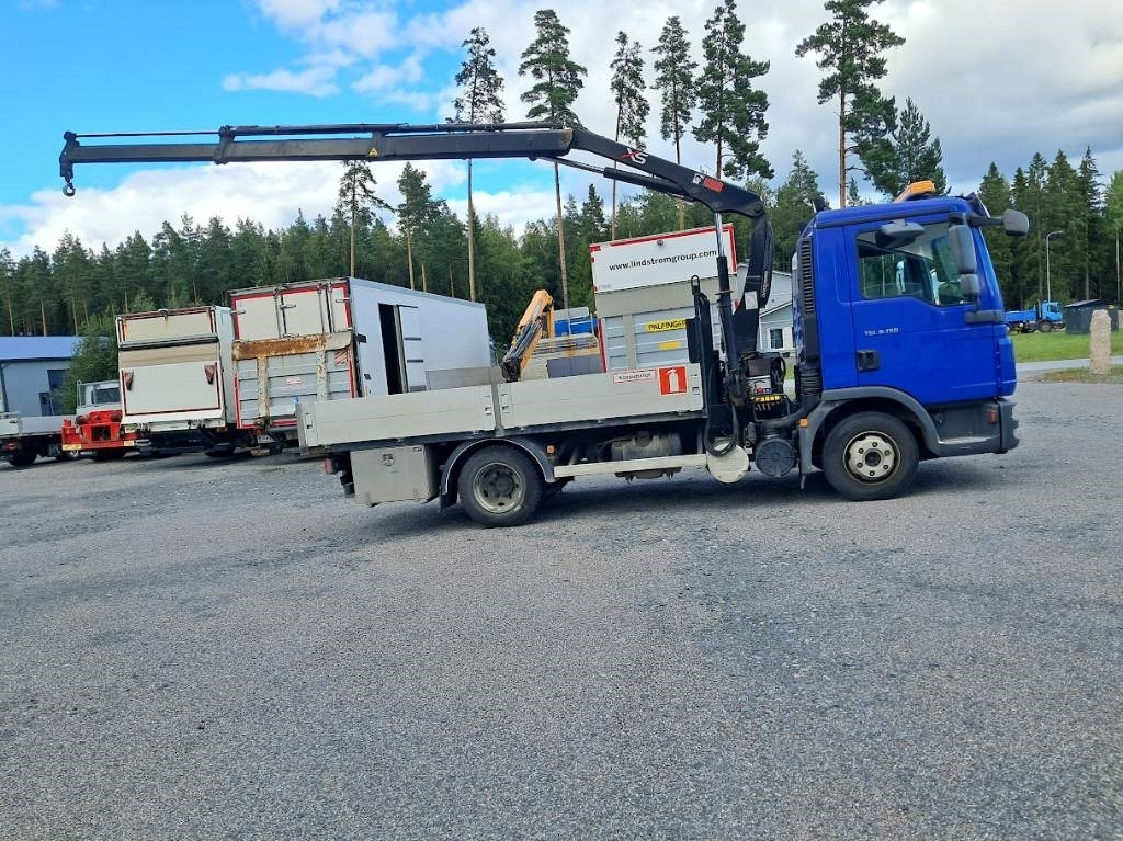 MAN TGL 8.150 Hiab 066-2 10v tarkastettu - Камион со кран: слика 2 MAN TGL 8.150 Hiab 066-2 10v tarkastettu - Камион со кран: слика 2