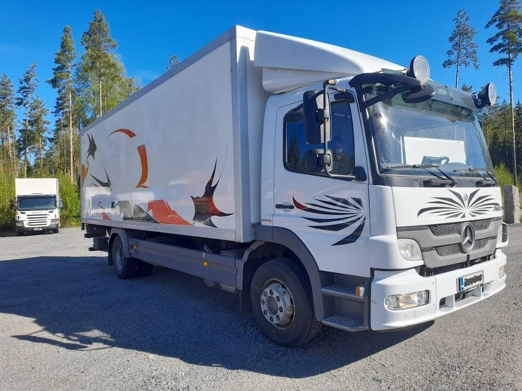 Mercedes-Benz Atego - Камион сандучар: слика 3 Mercedes-Benz Atego - Камион сандучар: слика 3