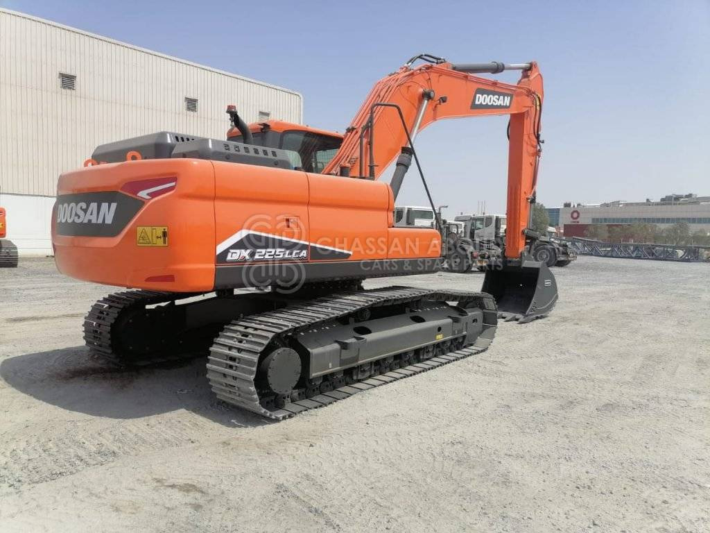 DOOSAN DX225 LCA – CHAIN EXCAVATOR OPERATING WEIGHT 22 TON APPROX. WITH BUCKET 1.08 Cu.M BUCKET ( HEAVY DUTY) MY2022 - Багер гасеничар: слика 5 DOOSAN DX225 LCA – CHAIN EXCAVATOR OPERATING WEIGHT 22 TON APPROX. WITH BUCKET 1.08 Cu.M BUCKET ( HEAVY DUTY) MY2022 - Багер гасеничар: слика 5