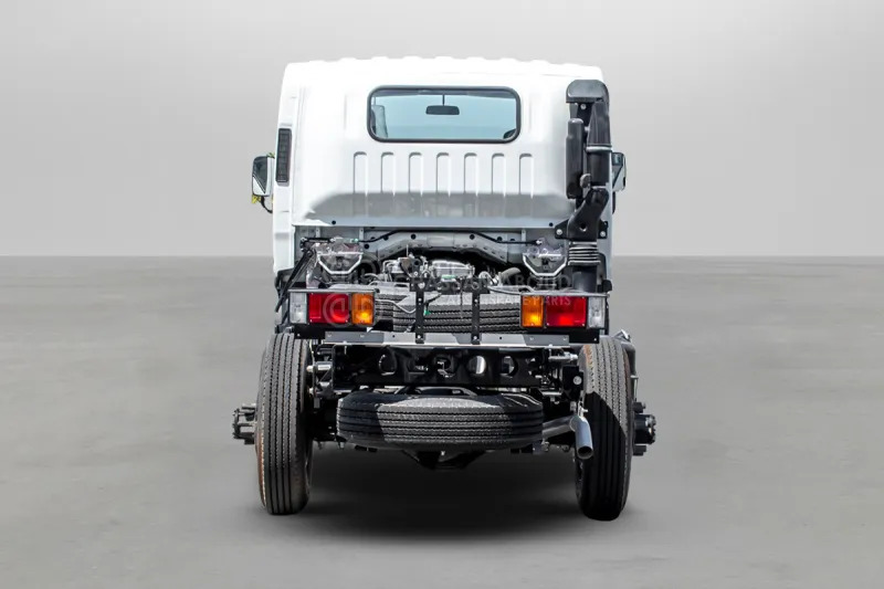 Isuzu NQR 75 4x2 Chassis - Камион со кабинска шасија: слика 4 Isuzu NQR 75 4x2 Chassis - Камион со кабинска шасија: слика 4
