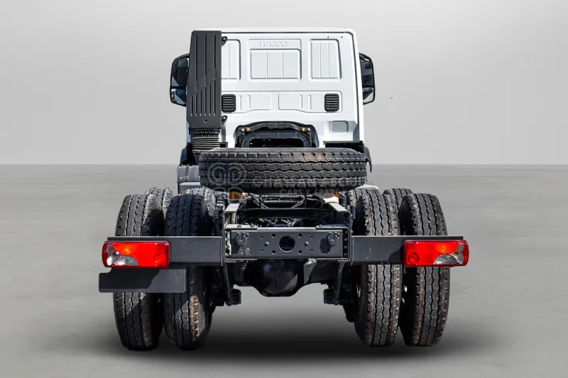 Iveco T-WAY AT380T47H 6x4 R20 Tyres Chassis - Камион со кабинска шасија: слика 2 Iveco T-WAY AT380T47H 6x4 R20 Tyres Chassis - Камион со кабинска шасија: слика 2