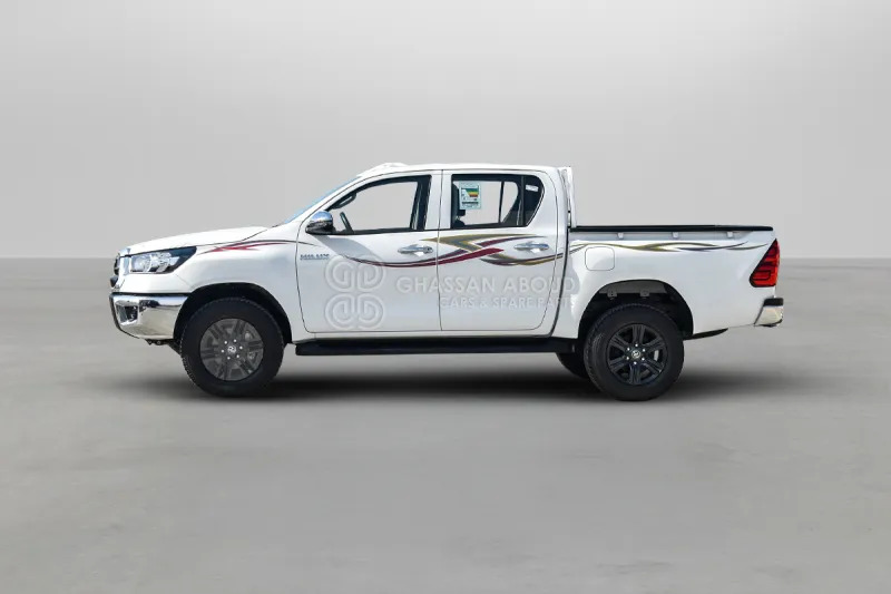 Toyota Hilux 4X4 Double Cabin - Пикап, Комби со двојна кабина: слика 3 Toyota Hilux 4X4 Double Cabin - Пикап, Комби со двојна кабина: слика 3