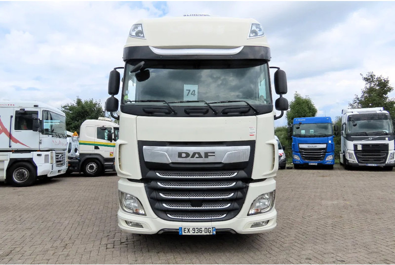 DAF XF 530 6x2 Frigo, lift roof, moving axel, P-cooling, etc - Камион со церада: слика 4 DAF XF 530 6x2 Frigo, lift roof, moving axel, P-cooling, etc - Камион со церада: слика 4