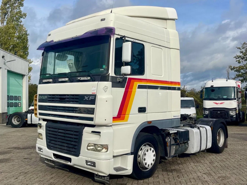 DAF 95.480 VERY CLEAN! EURO 4, PTO, HYDRAULIC, 2X FUEL TANK - Камион влекач: слика 1 DAF 95.480 VERY CLEAN! EURO 4, PTO, HYDRAULIC, 2X FUEL TANK - Камион влекач: слика 1