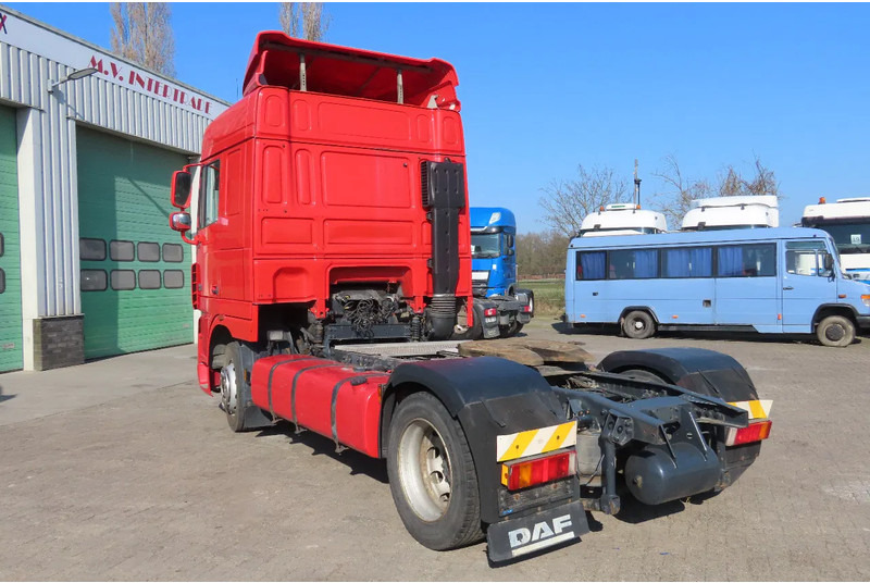 DAF XF 105.460 2 beds, 2 tanks - Камион влекач: слика 5 DAF XF 105.460 2 beds, 2 tanks - Камион влекач: слика 5
