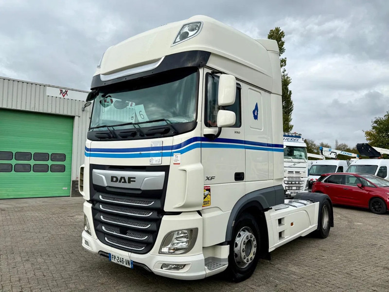 DAF XF 530 550! PARKING AIRCO, FRIGO, FULL AIR, SUPER FRANCE TRUCK! - Камион влекач: слика 1 DAF XF 530 550! PARKING AIRCO, FRIGO, FULL AIR, SUPER FRANCE TRUCK! - Камион влекач: слика 1